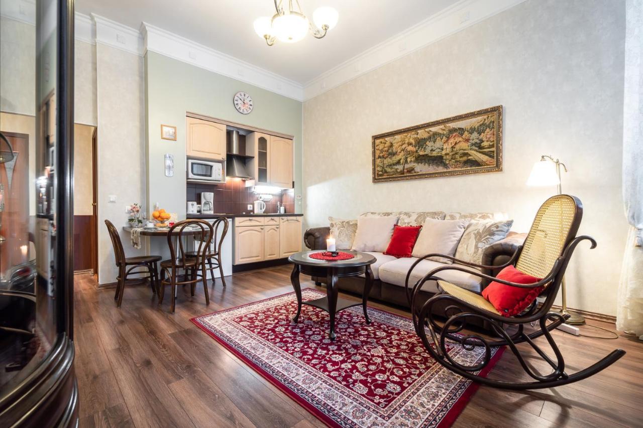 Classic Apartments In Old Town タリン エクステリア 写真